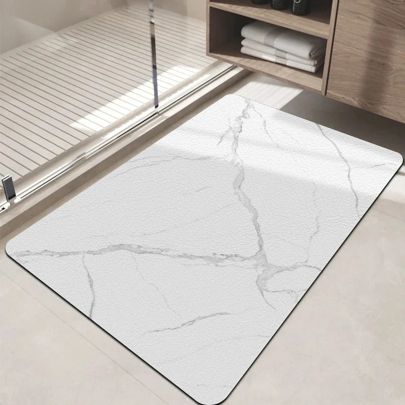 白灰色の大理石模様のドアマット、滑り止め、吸水性、浴室シャワ - Puzzle Blank White のレビューと価格